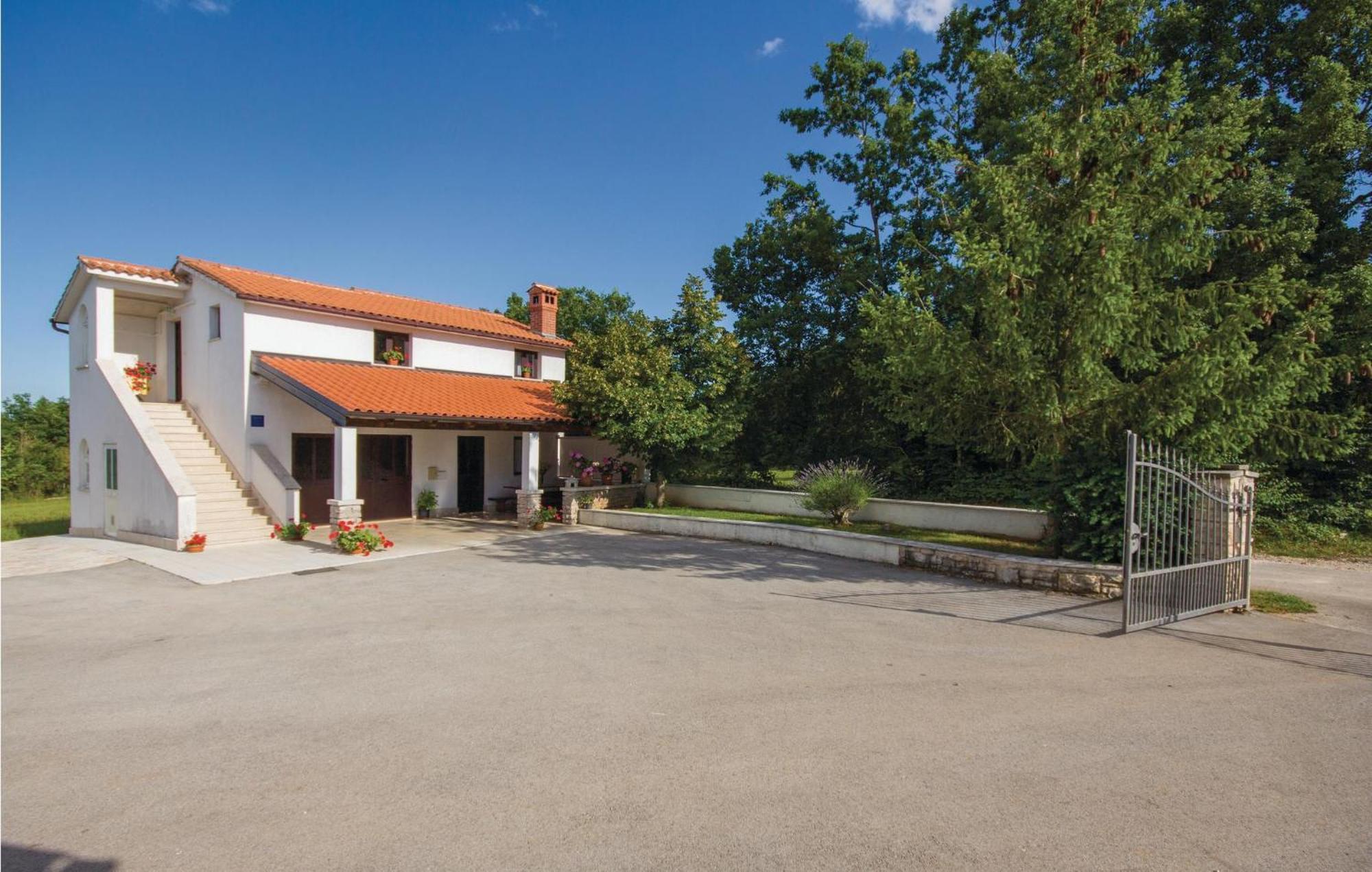 Amazing Apartment In Pazin With Wifi Katun Lindarski ภายนอก รูปภาพ