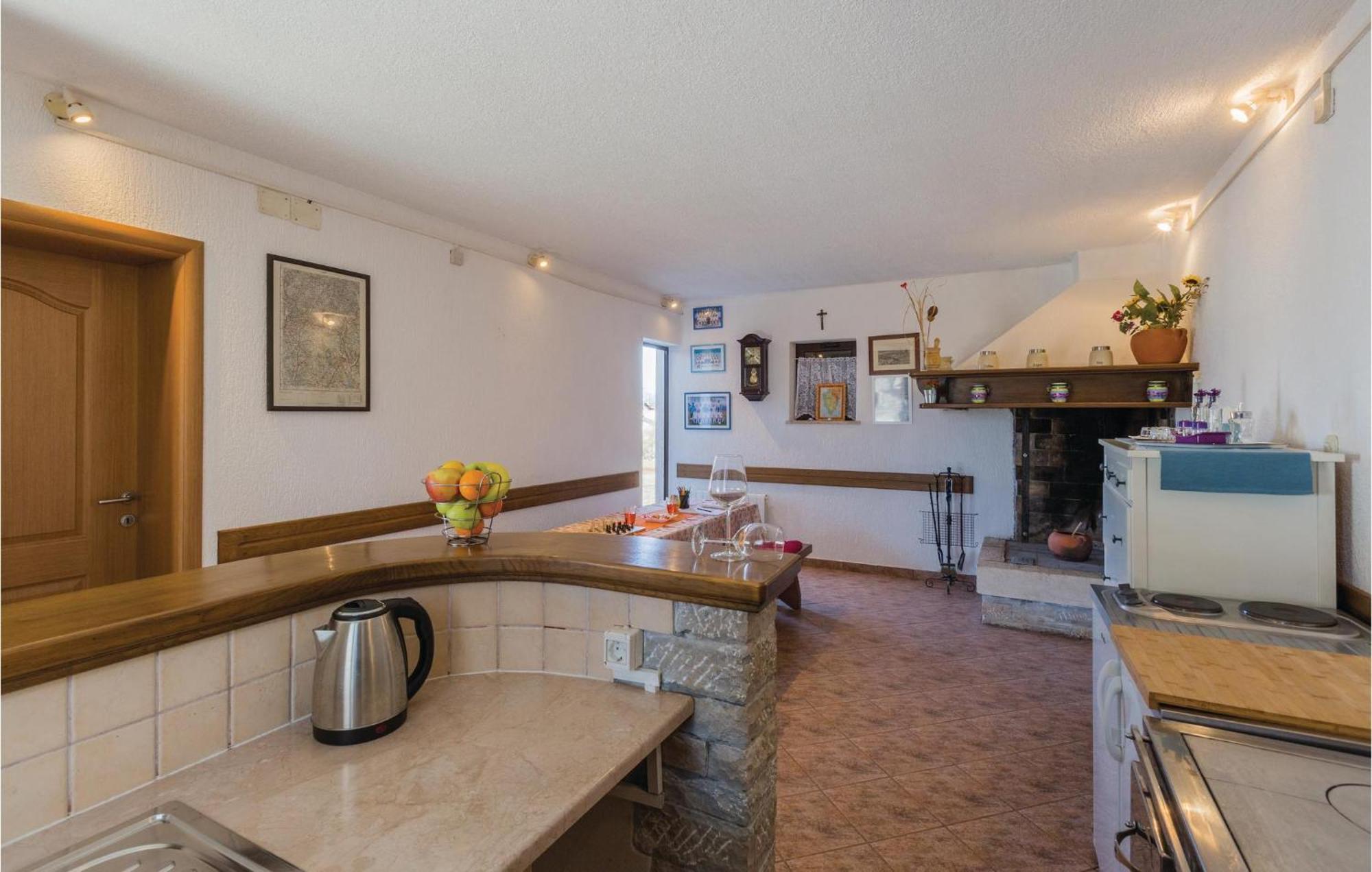 Amazing Apartment In Pazin With Wifi Katun Lindarski ภายนอก รูปภาพ